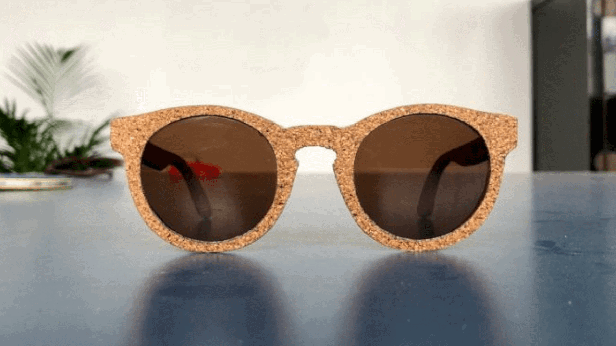 eco friendly sunglasses in wooden frame