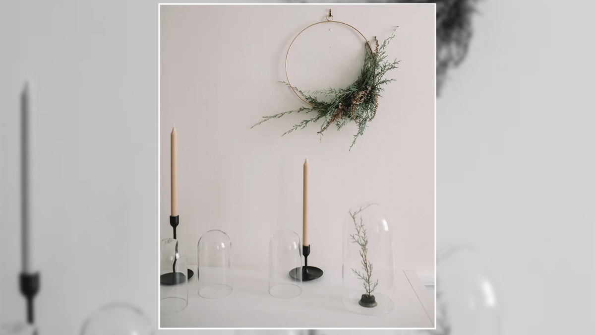 christmas decor in a minimalistsic style: 