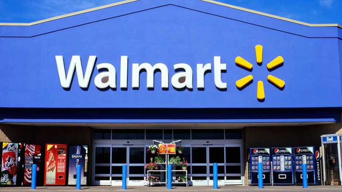 Front view of Walmart store