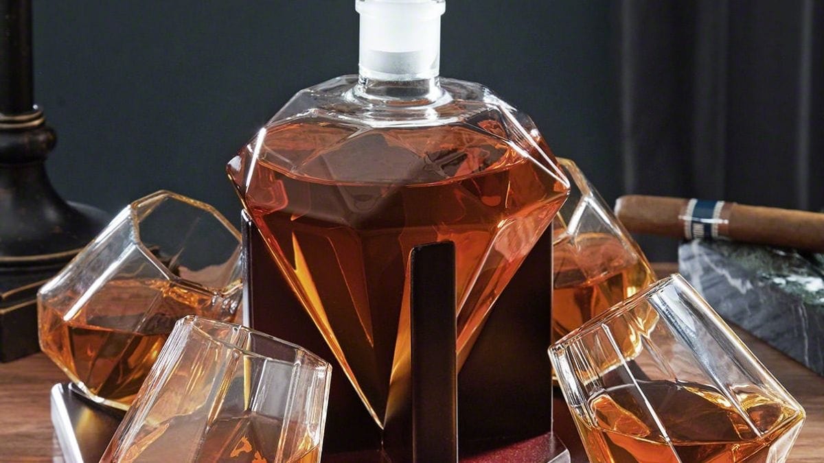 Diamond decanter for anniversary