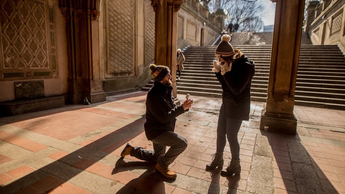 A proposal at a random photoshoot shown as one of the best proposal ideas