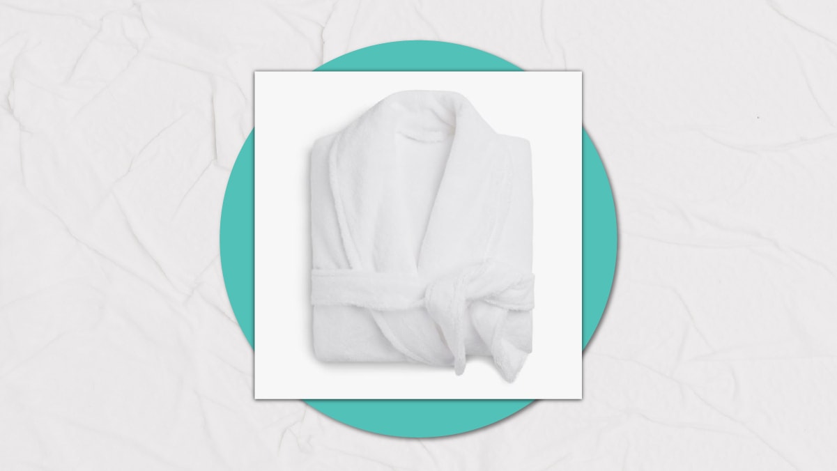 a foldable cotton robe 