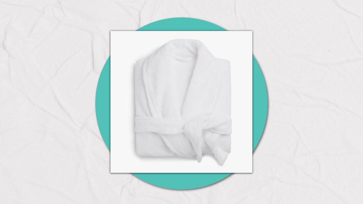a foldable cotton robe