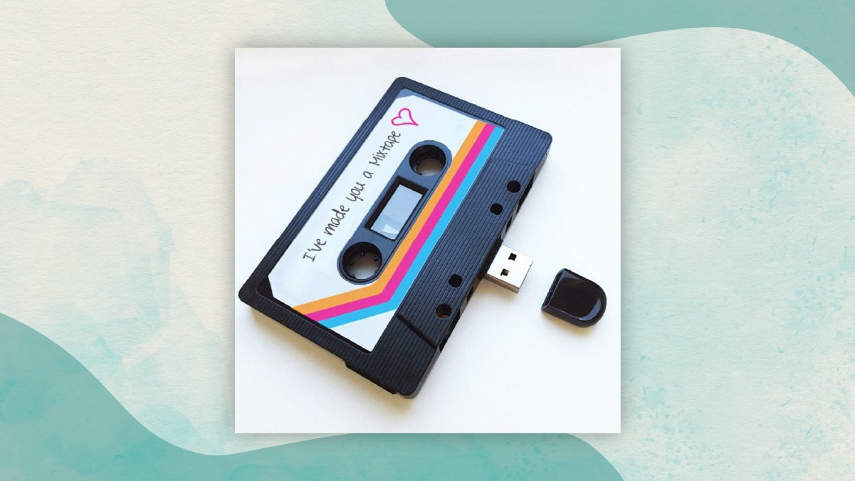 A cassette shapes usb mixtape with a " I've made you a mixtape" note written on it in a white background. 