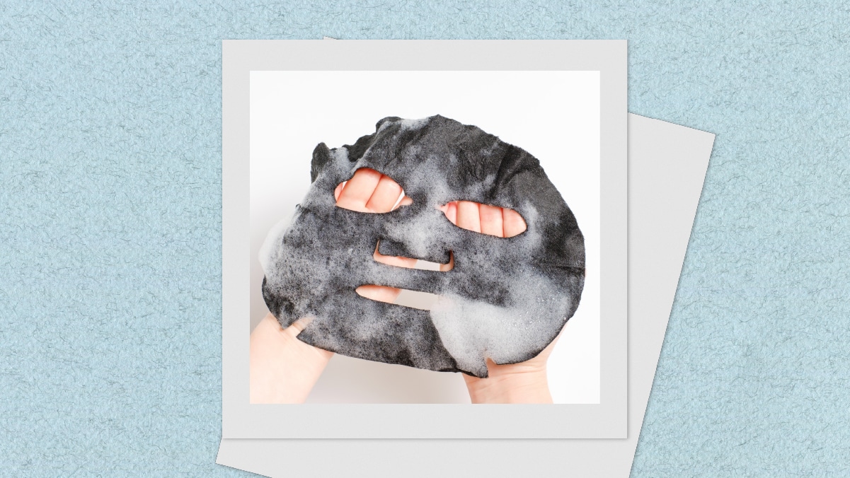 One of the paper anniversary gifts is pack of sheet mask