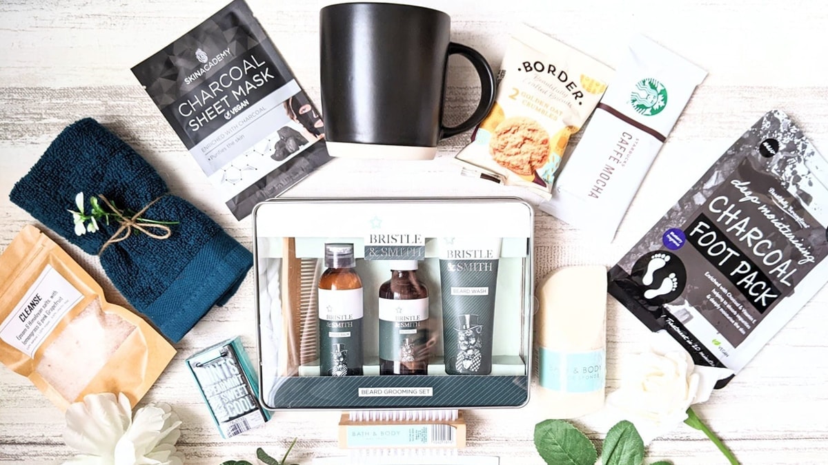 A customized subscription box that contains all the essential grooming goodies