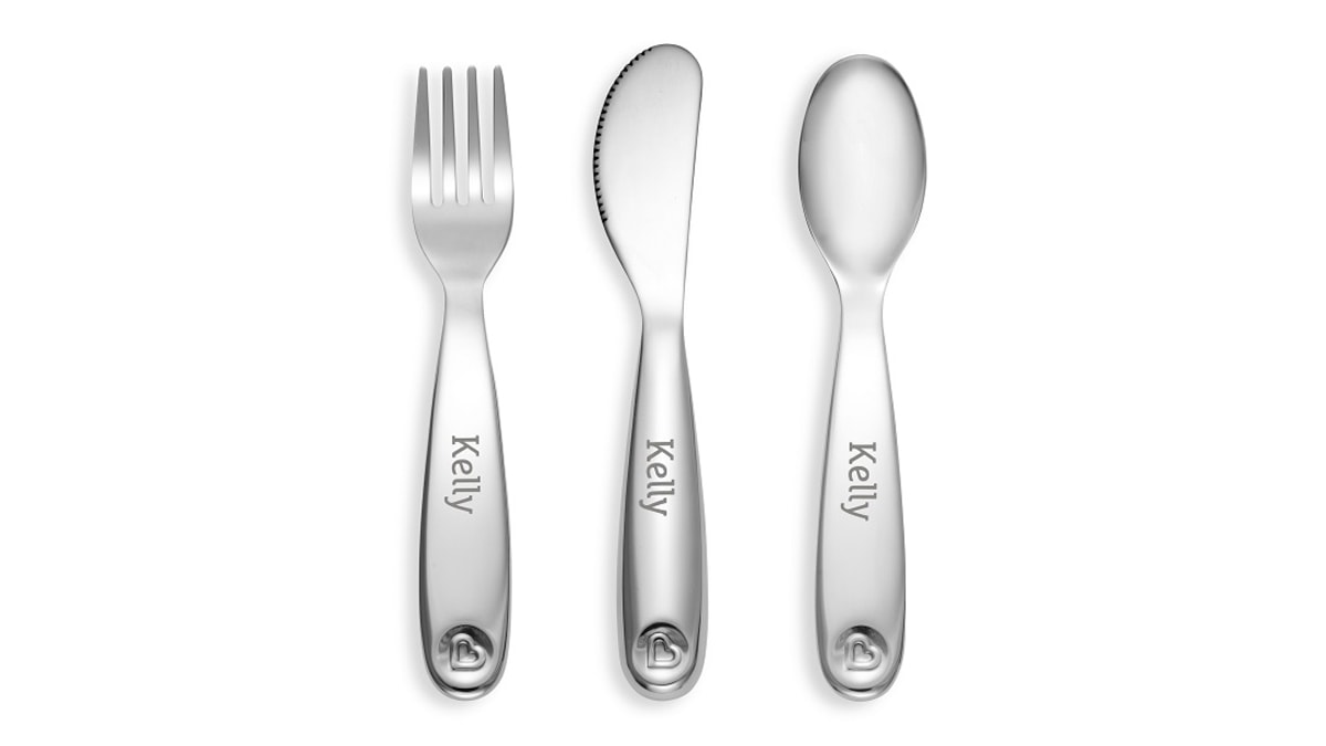 Personalized spoon set as a mother's day gift.