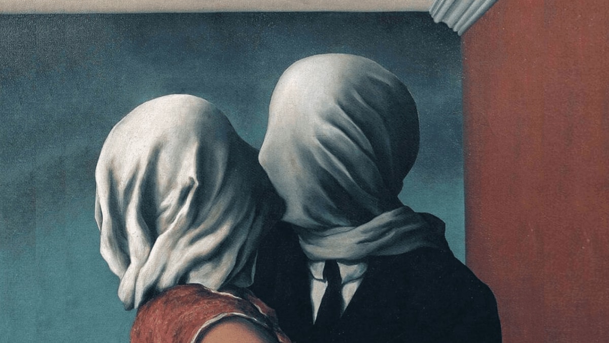 The Lovers by René Magritte, A painting of two couple sharing an intimate movement but have their faces covered with veil. 
