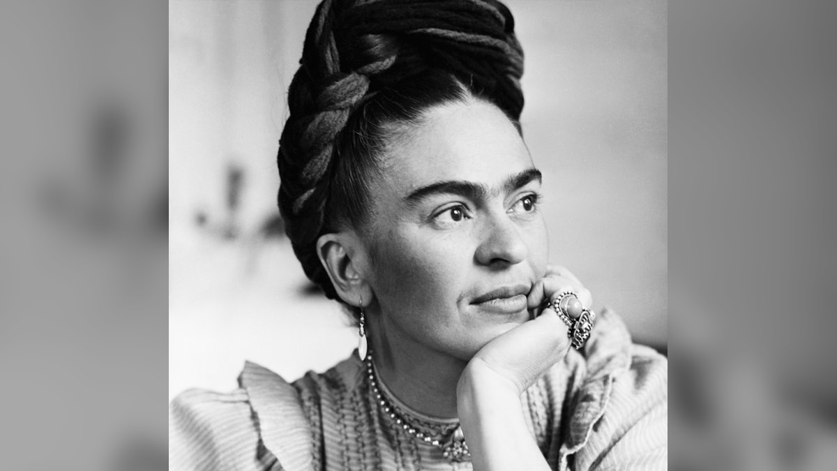 Picture of famous painter Frida Kahlo