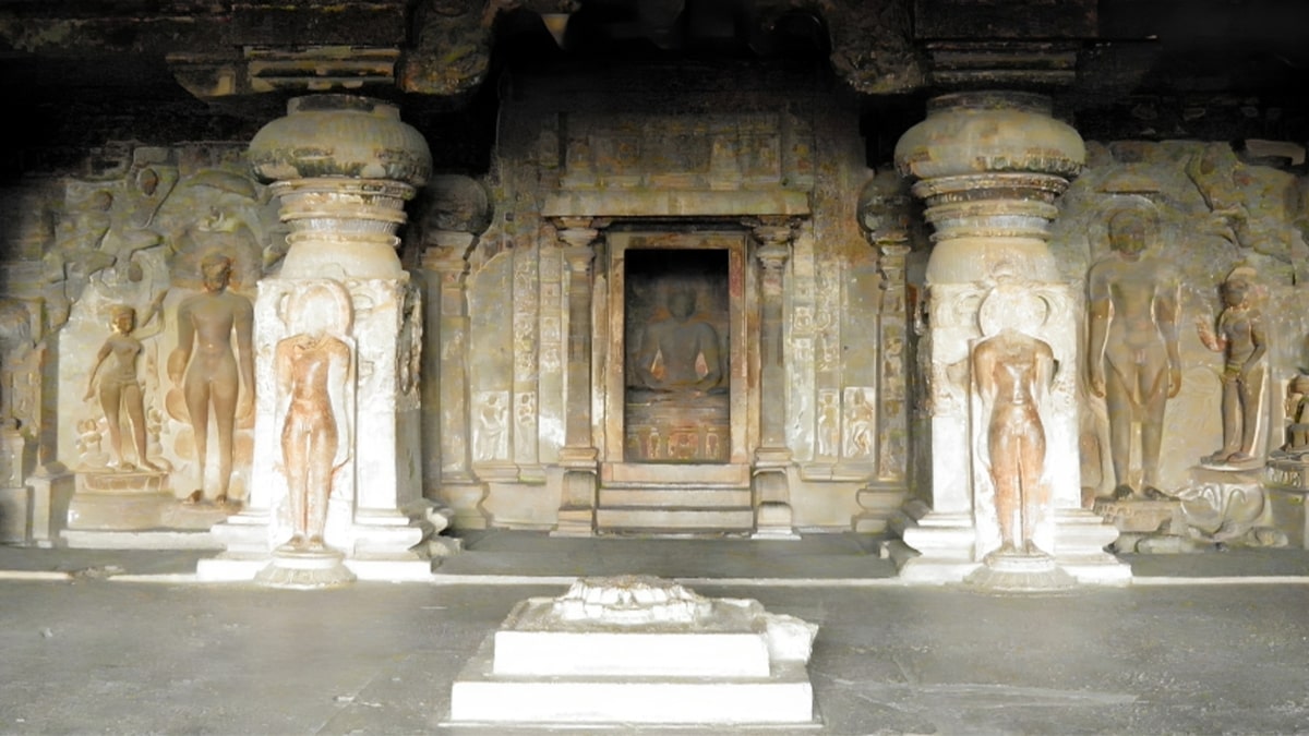 a front view of Mahavir in Ellora Caves