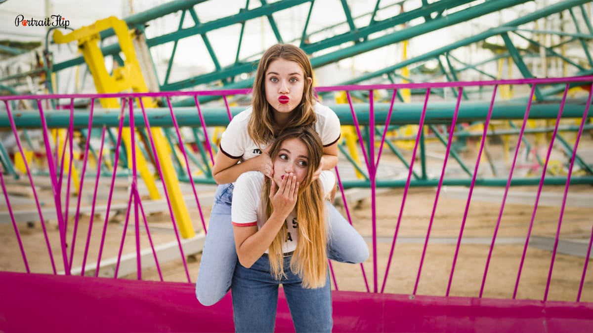 Amusement park location as a photo idea with your best friend