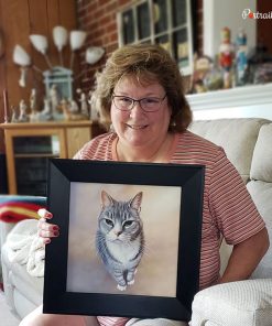 happy customer with Cat Acrylic Portraits
