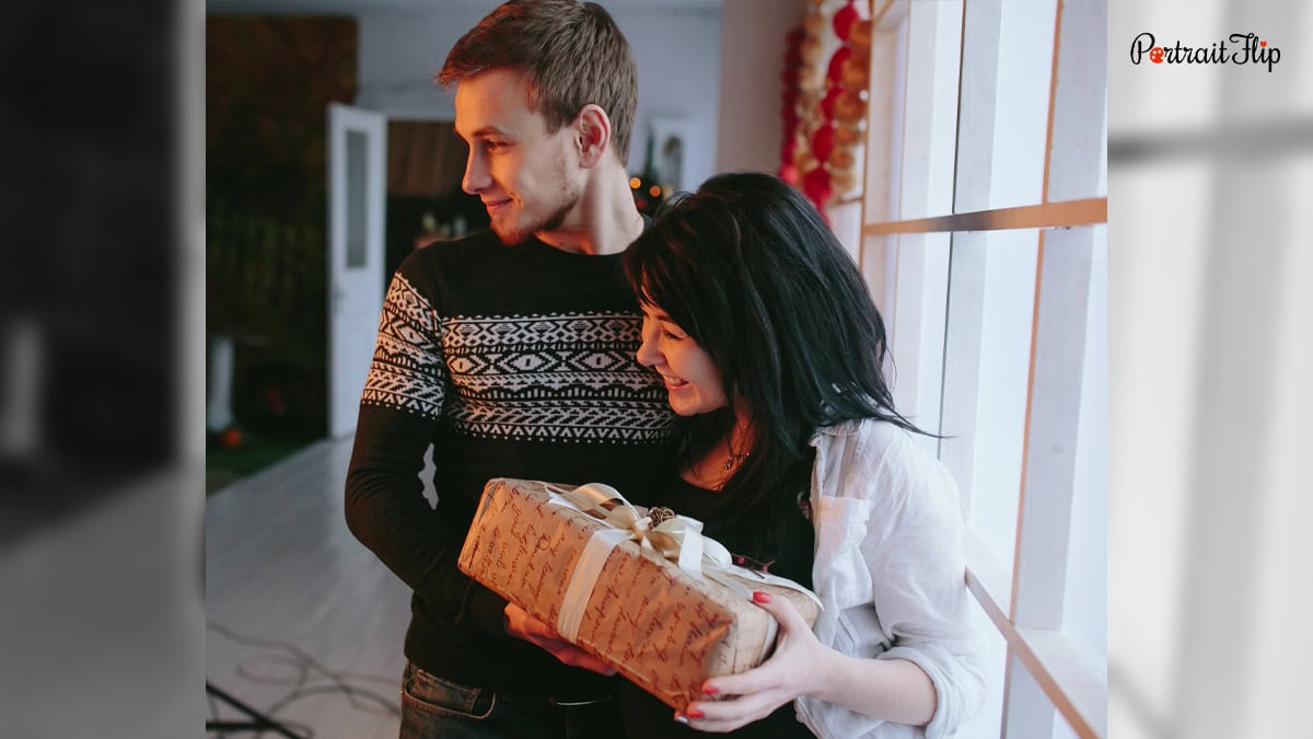 a couple deciding on the gift.